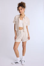 Linen-Blend Cropped Short Sleeve Button-Up Shirt thumbnail 16