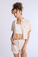 Linen-Blend Cropped Short Sleeve Button-Up Shirt thumbnail 13