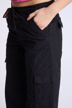 Poplin Mid Rise Baggy Cargo Pants thumbnail 3