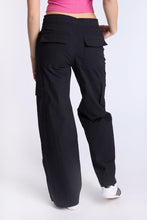 Poplin Mid Rise Baggy Cargo Pants thumbnail 4