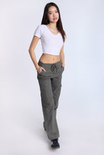 Poplin Mid Rise Baggy Cargo Pants thumbnail 9