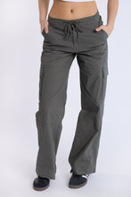 Poplin Mid Rise Baggy Cargo Pants thumbnail 6