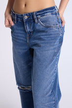 Low Rise Baggy Jeans thumbnail 3