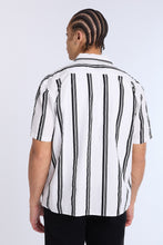 Poplin Striped Short Sleeve Button-Up Shirt thumbnail 3