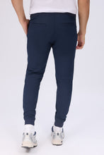 Traveler Jogger thumbnail 23