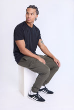 Traveler Utility Jogger thumbnail 10