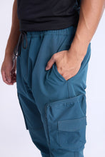 Traveler Utility Jogger thumbnail 11