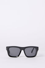 Thick Frame Wayfarer Sunglasses thumbnail 3