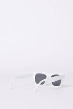 Thick Frame Wayfarer Sunglasses thumbnail 10