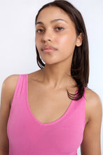 AERO Seamless Ribbed Knit V-Neck Tank Top thumbnail 15