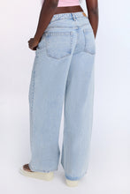 AERO Low Rise Baggy Wide Leg Jeans thumbnail 2
