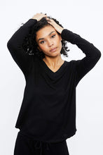 T-shirt gaufré manche longue col en V thumbnail 11