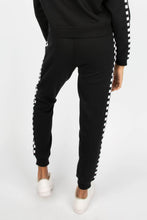 Jogger à bandes latérales damier pour femmes thumbnail 4