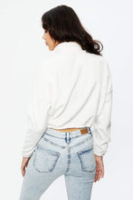 Pullover écourté en peluche à quart zip thumbnail 4