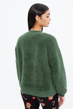 Sherpa Presents First Crew Sweater thumbnail 5