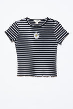 T-shirt côtelé à ourlet festonné et imprimé de broderie de fleur et rayures pour filles thumbnail 1