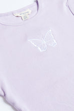 T-shirt côtelé à ourlet festonné et imprimé de broderie de papillon pour filles thumbnail 2