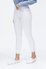 Mid Rise Ava Skinny Jean thumbnail 3
