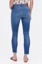 Mid Rise Ava Skinny Jean thumbnail 4