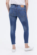 Mid Rise Ava Skinny Jean thumbnail 4