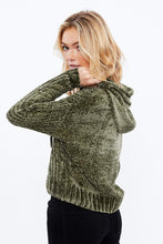 Pull en chenille lustrée à capuche thumbnail 19