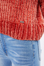 Pull en chenille lustrée à capuche thumbnail 22