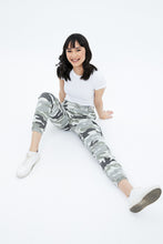 High Rise Relaxed Cargo Jogger thumbnail 7