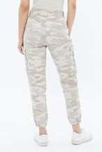 High Rise Relaxed Cargo Jogger thumbnail 15