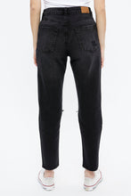 High Rise Mom Jean thumbnail 3