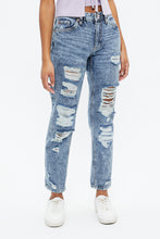Mid Rise Boyfriend Jean thumbnail 6