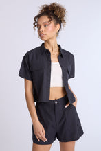 Linen-Blend Cropped Short Sleeve Button-Up Shirt thumbnail 9