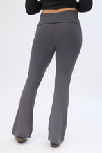Super Smooth Fold-Over Flare Pocket Leggings thumbnail 11