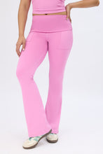 Super Smooth Fold-Over Flare Pocket Leggings thumbnail 1