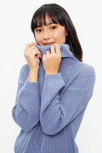 Pull col roulé à manches bouffantes thumbnail 11