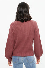 Pull col roulé à manches bouffantes thumbnail 15
