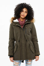Manteau anorak doublé de fausse fourrure thumbnail 1