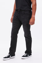 Liam Straight Jean thumbnail 3