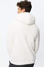 Sweat à capuche pullover en peluche thumbnail 13