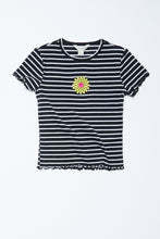 T-shirt côtelé et brodé à ourlet festonné et imprimé de rayures et fleurs pour filles thumbnail 1