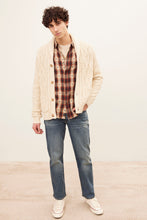 Cardigan en tricot à câble surteint boutonné thumbnail 8