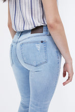Mid Rise Nova Super Skinny Jean thumbnail 4