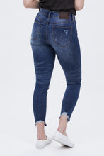 Mid Rise Nova Super Skinny Jean thumbnail 4