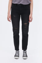 Mid Rise Boyfriend Jean thumbnail 3