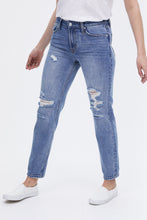 Mid Rise Boyfriend Jean thumbnail 3