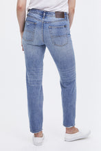 Mid Rise Boyfriend Jean thumbnail 4