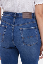 Super High Rise Straight Jean thumbnail 3