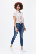 Jean ajusté Ava à taille montante thumbnail 1