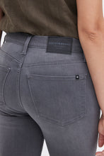 Mid Rise Ava Skinny Jean thumbnail 4