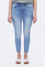 Mid Rise Ava Skinny Jean thumbnail 2