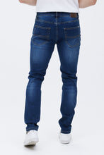 105 Slim Taper Jean thumbnail 4